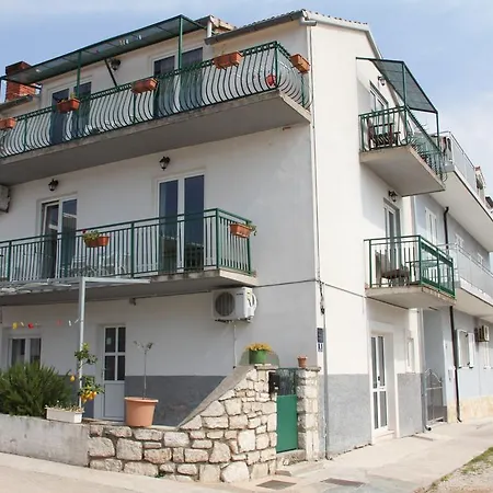 Kornelia Apartament *